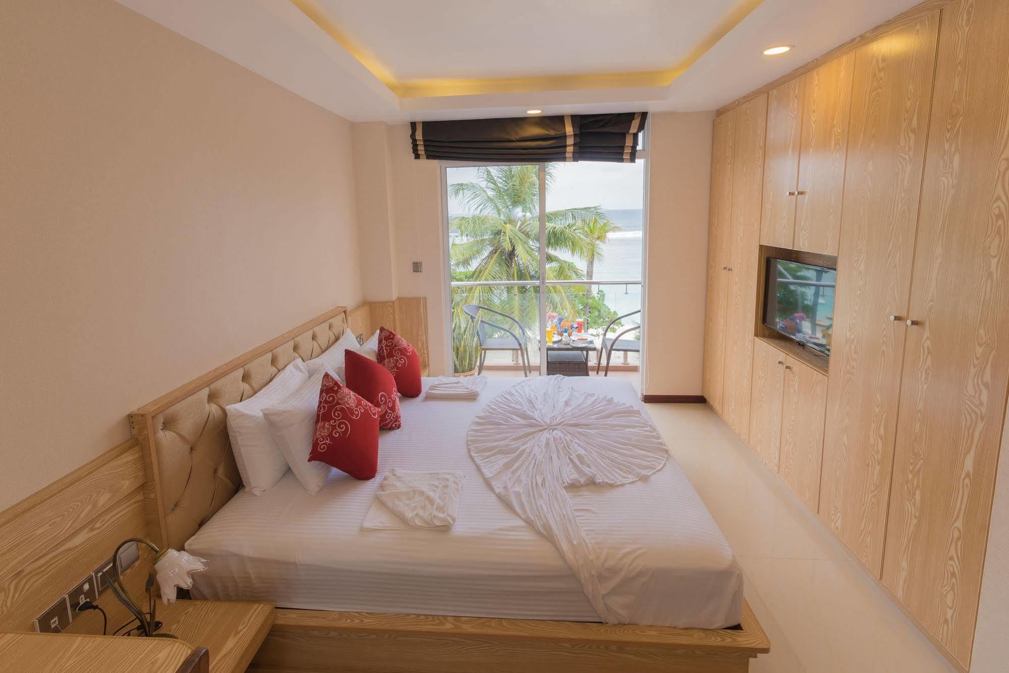 Hathaa Maldives 4*